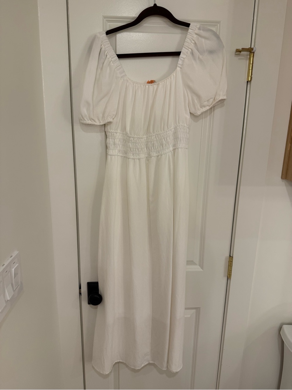 White Puff-Sleeve Maxi Dress with Smocked Waist - Picture 2 of 3
